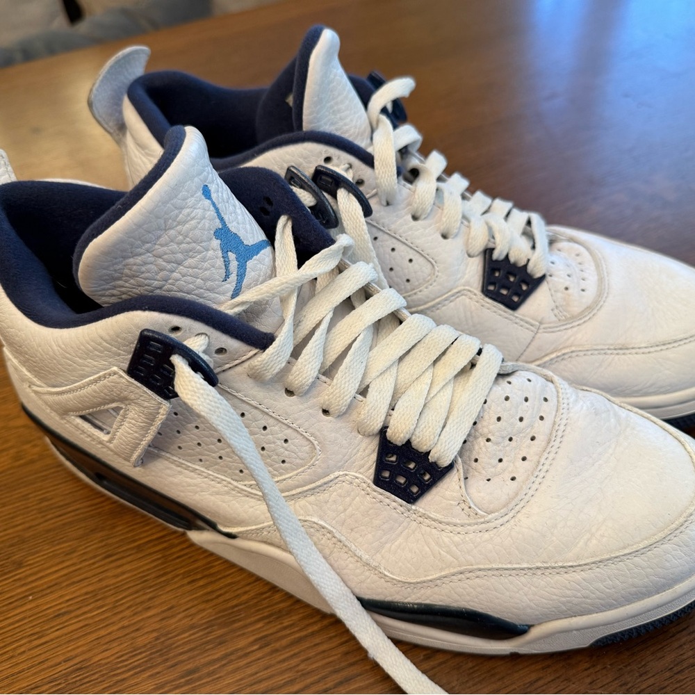 Jordan 4 Columbia Blue